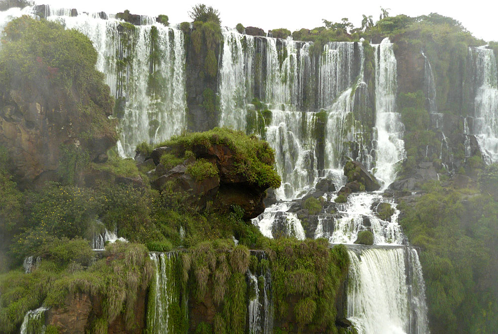 Schauspiel Iguazu-Fälle, Argentinien.