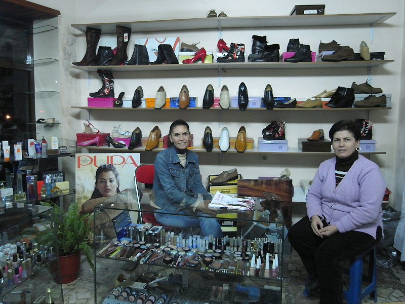 Schuhladen in Gjirokastero