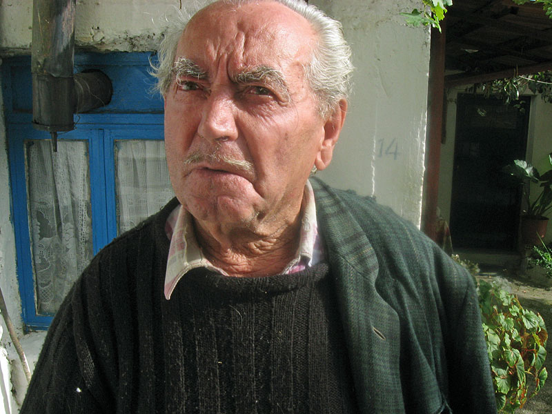 Petros in Nikoli